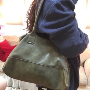 Liz Claiborne olive green pocketbook